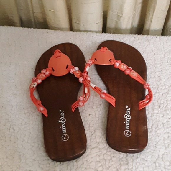 Mix & Co. Flat Coral Thong Sandals Sz 7 - Picture 4 of 5